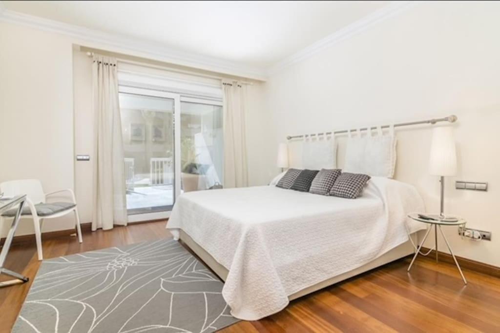 3 Bed Embrujo De Banus, 4 Min Walk To Beach! Apartamento